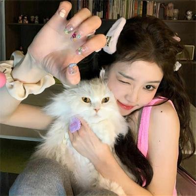 隔楼女孩：我们之间的层距 海报